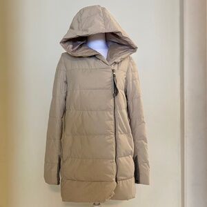 Lululemon Down Winter Coat – Women’s – Neutral Color – Lightweight & Warm - XS